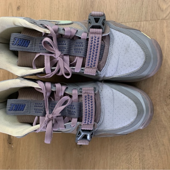 Nike Air Trainer 1 Utility SP
Light Smoke Grey Honeydew Particle Grey - Picture 2 of 4